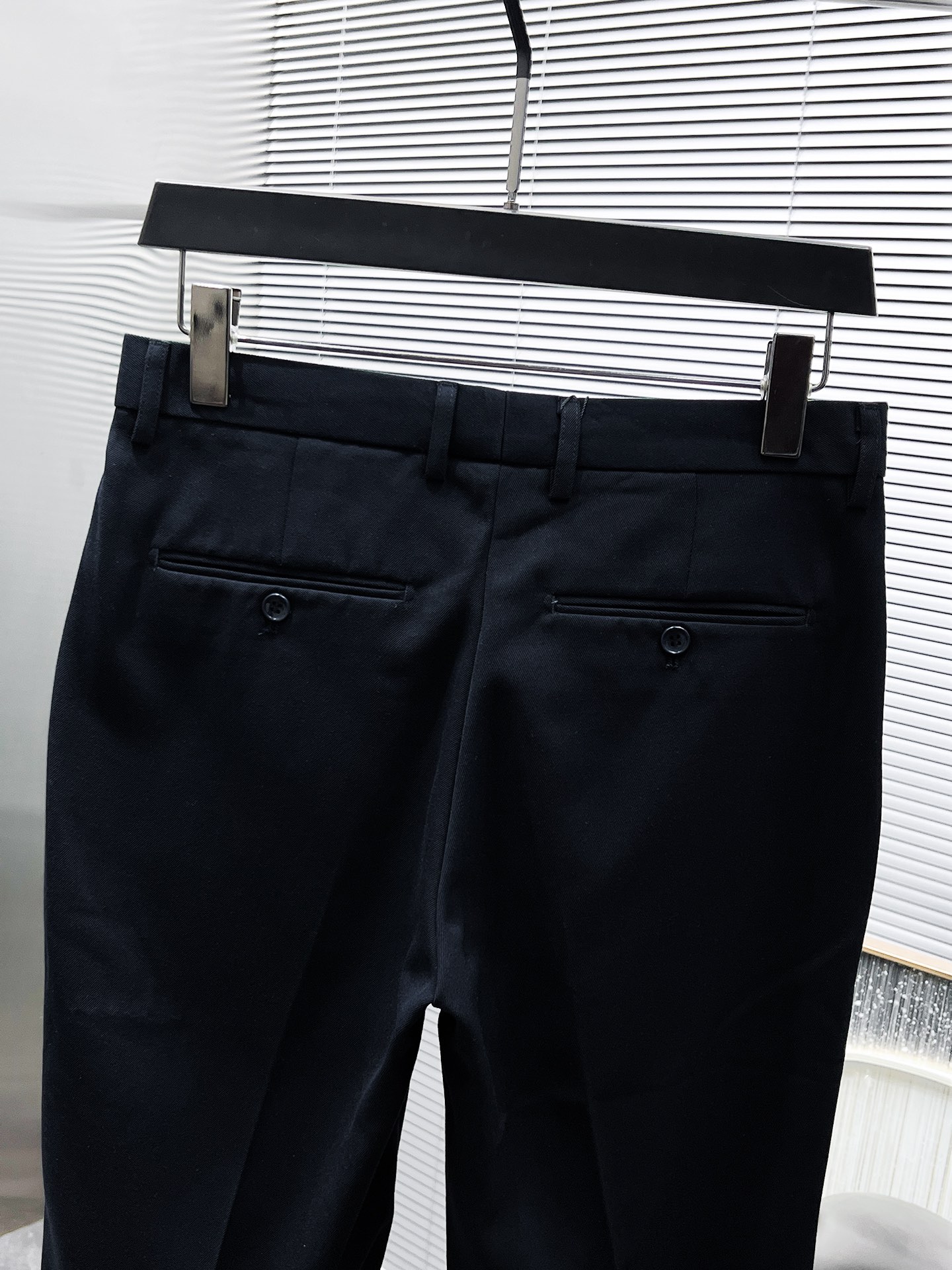 Fendi 2025 Spring/Summer Slim-Fit Cropped Trousers with Logo Detail 7 i1746162200 2011 5