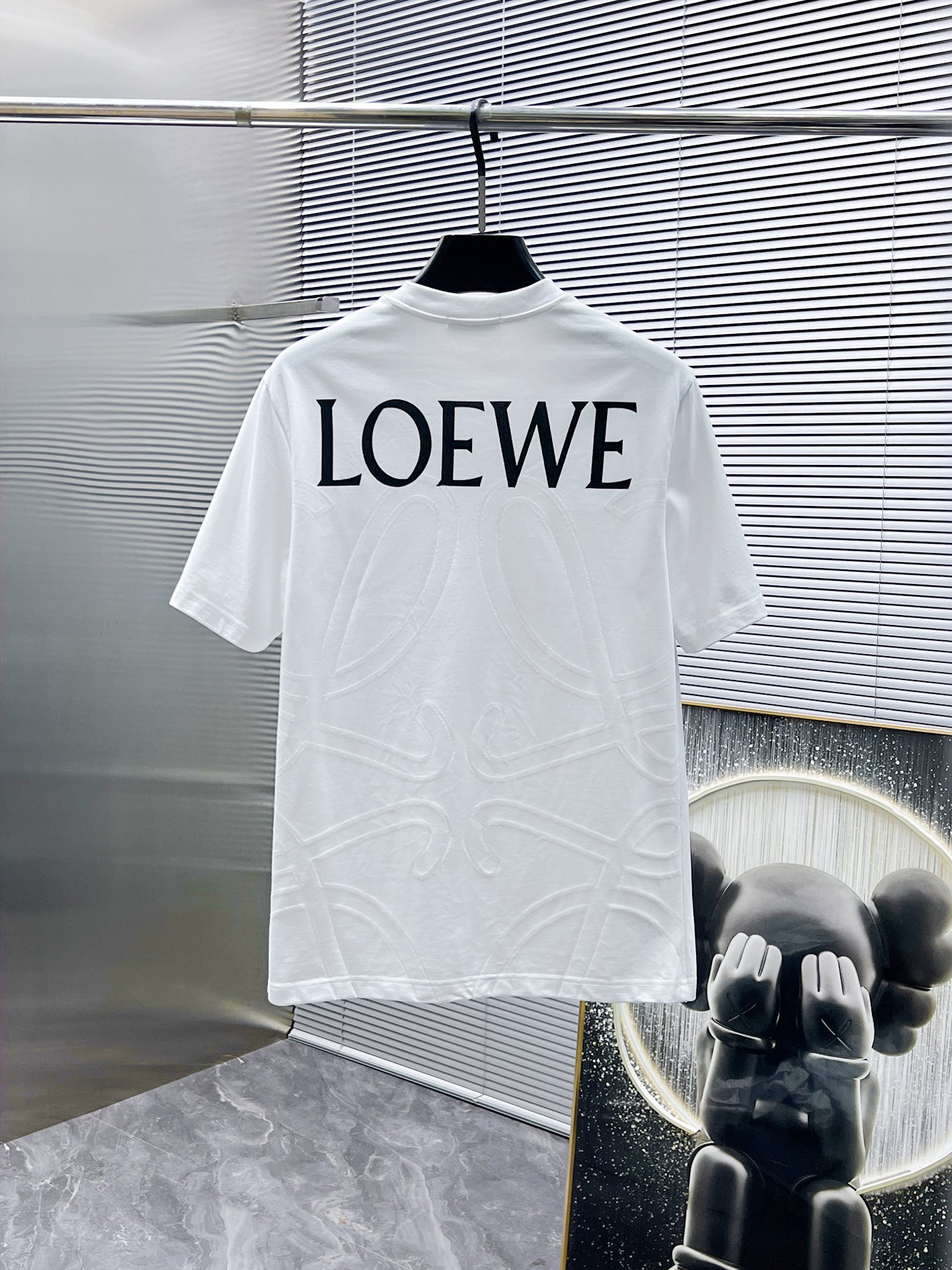 P180  罗意威  loewe  2025ss新款 半袖 体恤 短袖 圆领T恤，高端版本！专柜定制面料 透气舒适度高，细节无可挑剔，品牌元素设计理念，体现高品质。手感细腻柔软！呈现休闲裁剪，上身版型超赞！🐯码数：48-56
