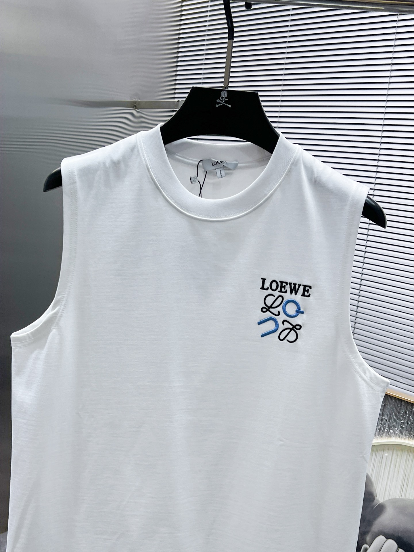 Loewe  T恤服装,loewe 4