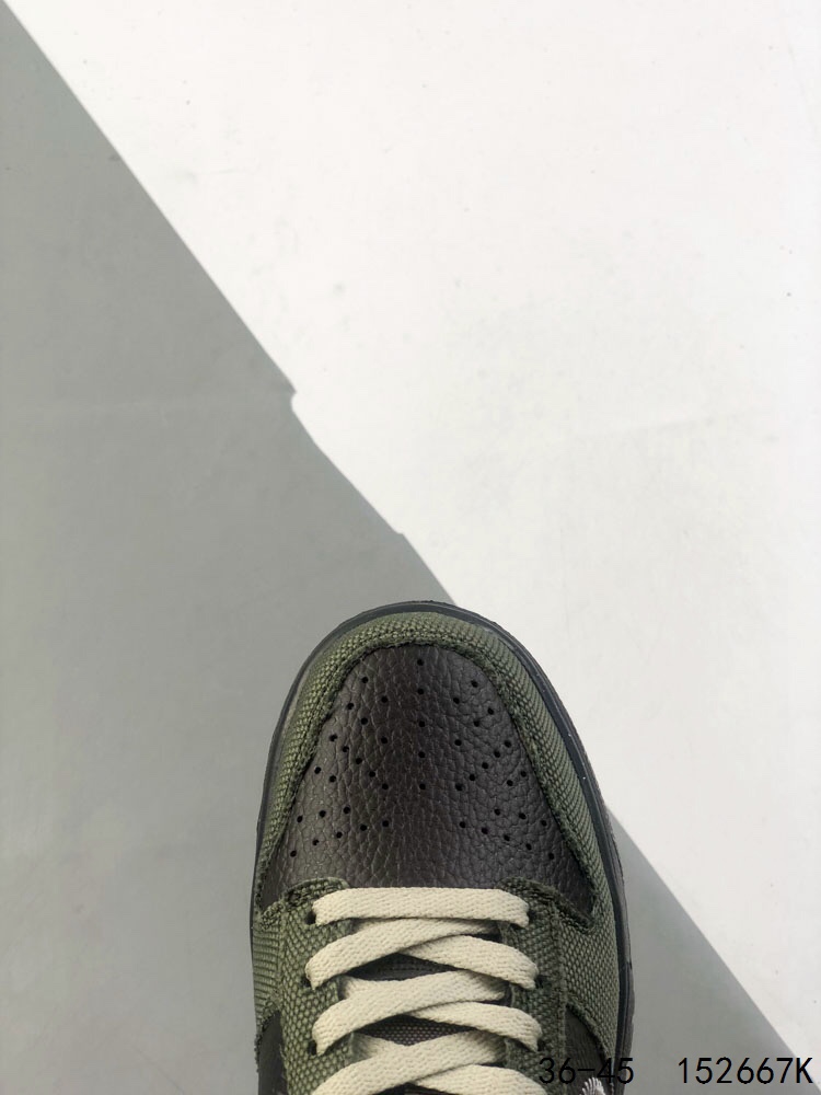 Nike SB Dunk Low The North Face - Skateboarding Shoes - Green 9 i1746196149 4567 7