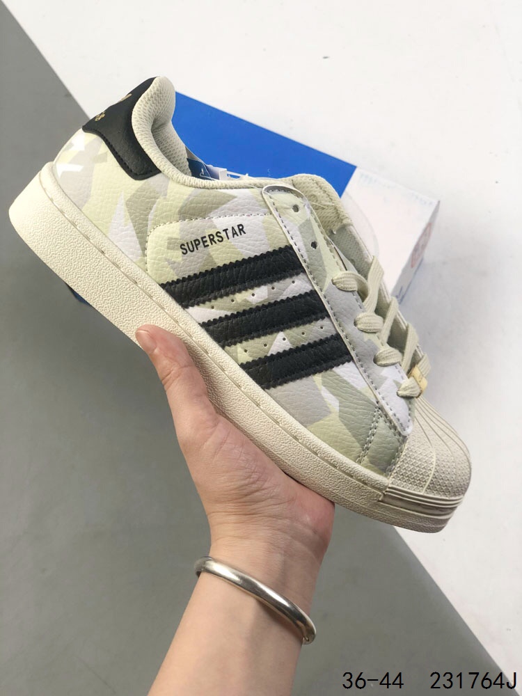 Adidas Superstar Classic Casual Sneakers with Trefoil Pattern - Iconic Style 3 i1746201954 5658 1