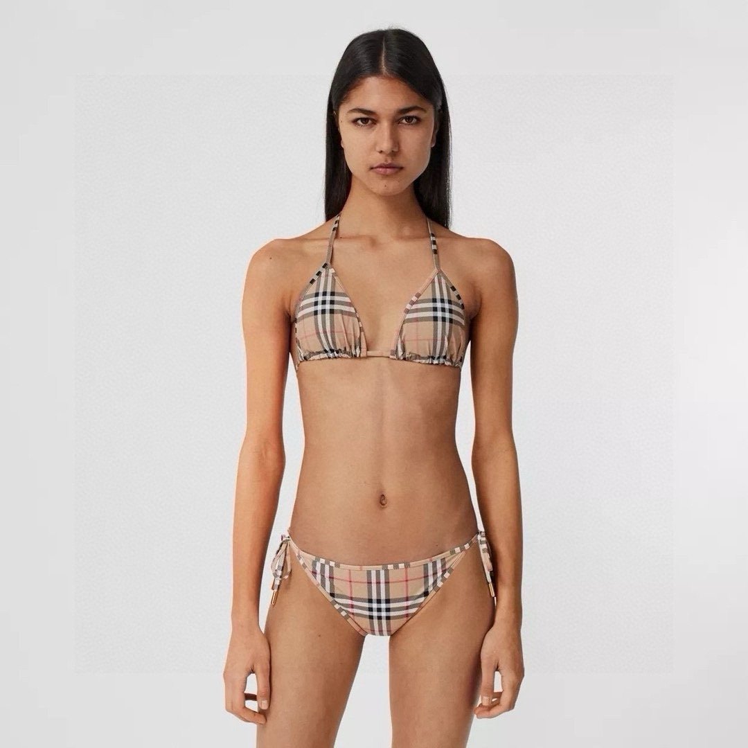NO:305185,Burberry's classic British swimsuit, the real thing is so beautiful!  If you can't take pictures of it, whoever wears it will be beautiful!  Very worth buying SML XL swimsuits, swimsuits, swimsuits, bikinis, burberry, burberry, swimsuits, bikinis19860909Burberry巴宝莉经典英伦格泳衣,实物实在太美了！拍不出来它的美谁穿谁美！很值得入手 SML XL泳衣泳裤比基尼,泳衣，泳裤，比基尼,burberry,burberry,swimsuits,bikinis,accessory