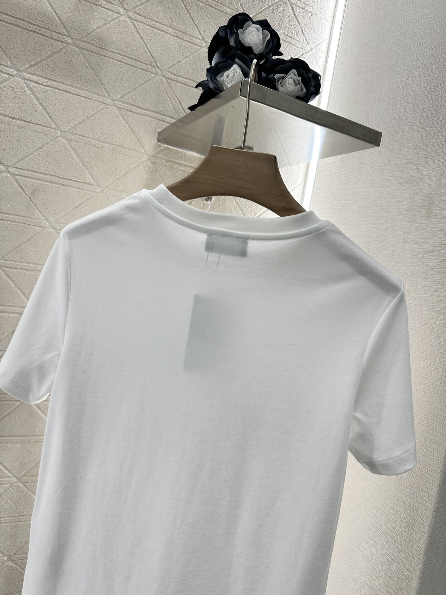 We11don 2025 New Product: Custom Cotton Tee with High Fashion Details - 图片 4