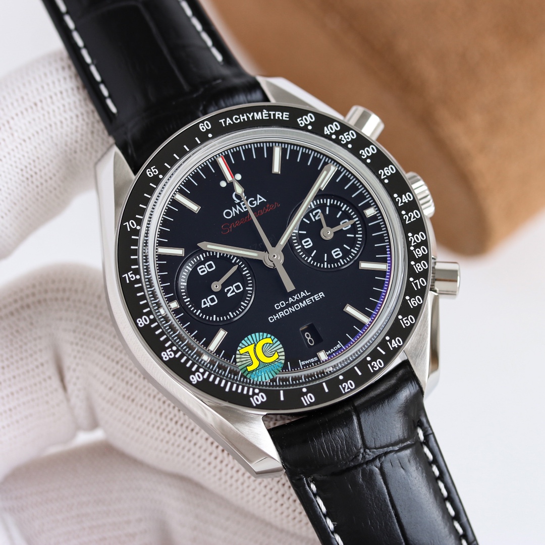 NO:149242,Omega Speedmaster series coaxial chronograph model 311.30.44.51.01.002 TVS independently developed the Master Chronometer dual-T movement, with 3-point discs of [12 hours] and [60 minutes] accumulated chronograph discs. All functions and appearances are consistent with the original version. TVS's ingenious work has a vibration frequency of 28,800 oscillation per hour, power reserve 60 hours, stainless steel case strap, arcuate double-sided anti-reflection and anti-wear glass, omega19860909欧米茄超霸系列同轴计时腕表 型号311.30.44.51.01.002 TVS自主研发型至臻天文台双T机芯,3点盘为【12小时】和【60分钟】累积计时盘.所有功能及外观与原版一致,TVS匠心之作 振频28800每小时振荡次数 动力储存60小时 精钢表壳表带,弧拱形双面防反光抗磨损玻璃,,omega,Watch