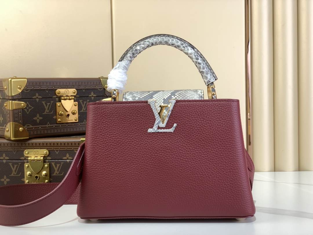 批 顶级原单复刻独家实拍📷【Capucines bb手袋 】m22876 酒红...