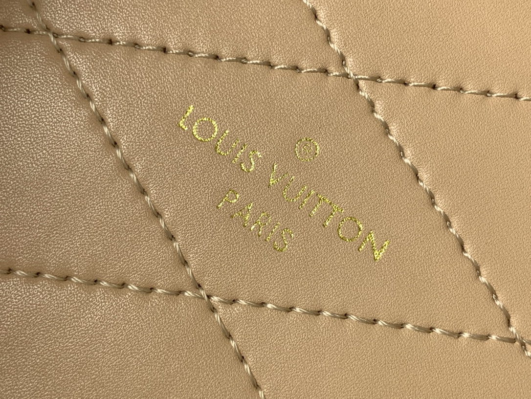 The Camera Box  相机盒/硬箱钱包,lv,包 8