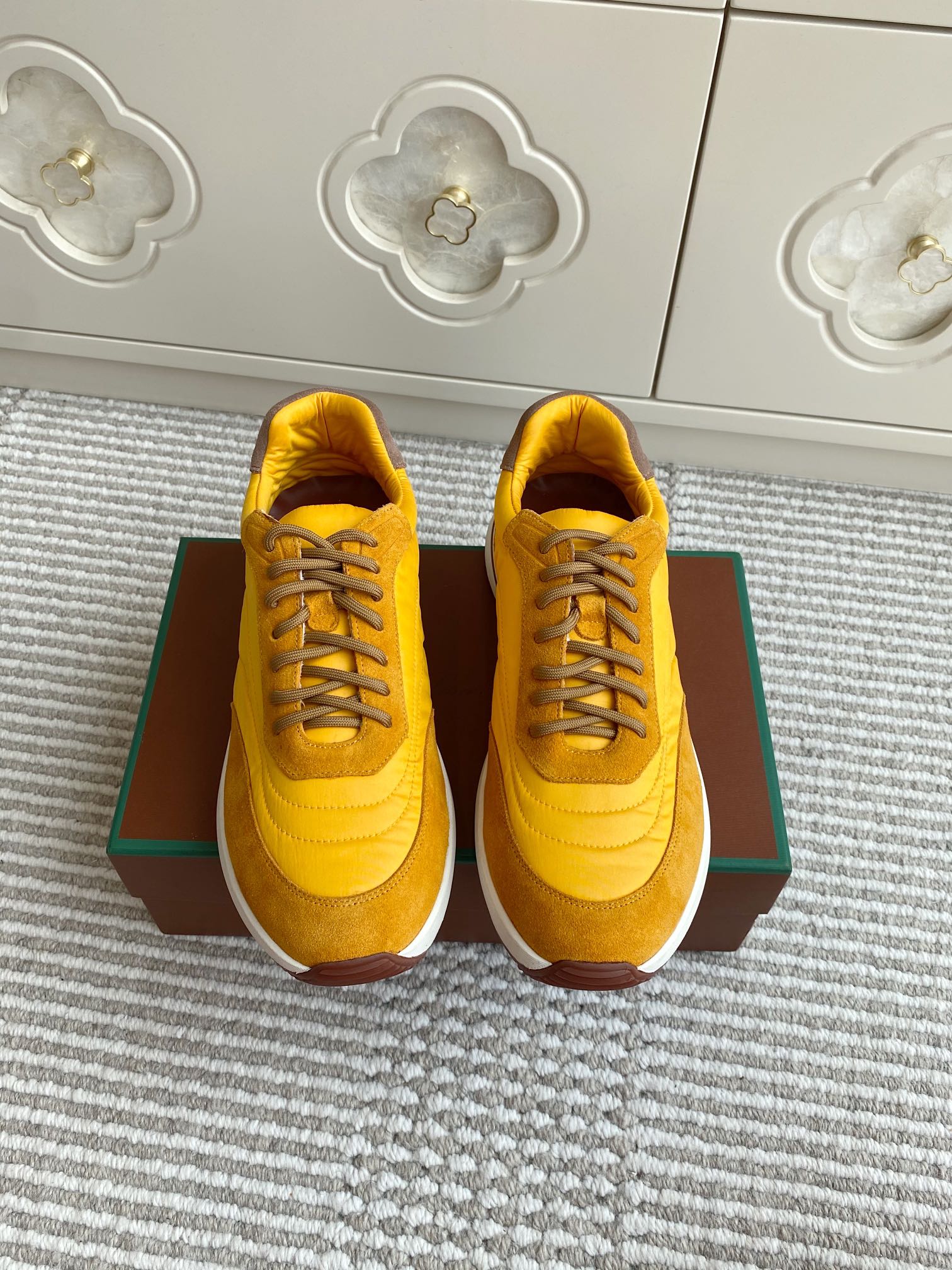 NO:403235,Loro Piana LP Walk wish thick-soled lace-up sneakers classic and versatile, the comfort score is really super good, the ZP shoes are perfectly replicated one to one, imported Niujing Pin customized cloth, sheepskin lining, original mold open sole size 35-46 (35 custom made without return and exchange), casual shoes/sports shoes, loro piga, loro piga, sneakers, sheepskin19860909批 情侣款【Loro Piana】诺悠翩雅 LP Walk wish厚底系带运动鞋 经典又百搭 舒适度满分真的超级好看 ZP拆鞋一比一完美复刻 进口牛京拼定制布面 羊皮内里 原版开模大底 码数35-46（35定做不退换）,休闲鞋/运动鞋,loro piana,loro piana,sneakers,sheepskin,Women's Shoes