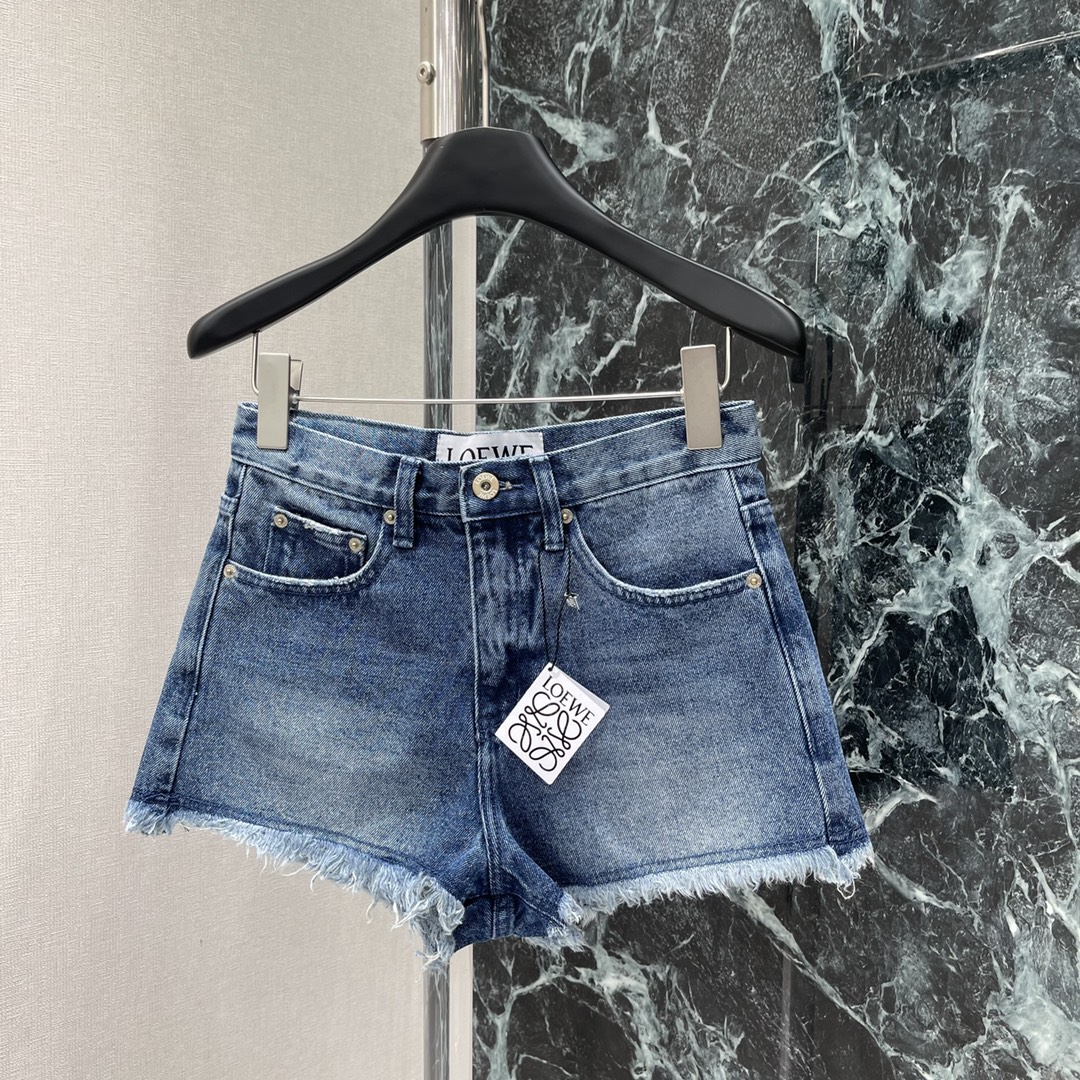 High-quality Women’s Clothing: Red Cowboy Shorts with 3D Embroidery, Long Legs, Strong Recommendation - 图片 2