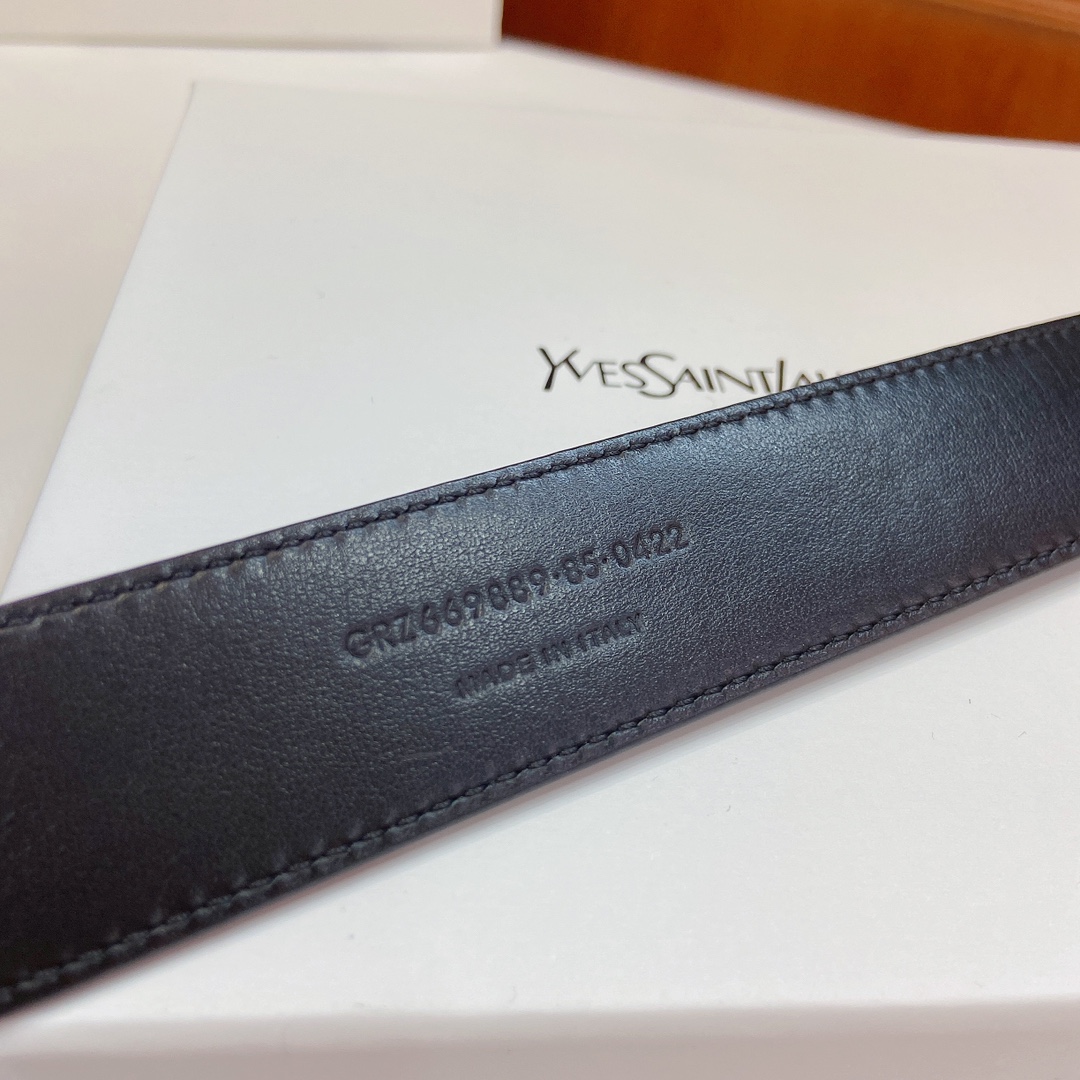 Saint Laurent Paris Metal Belt: Claustro-Coloured Narrow Band with Textured Metal Fold - 图片 5