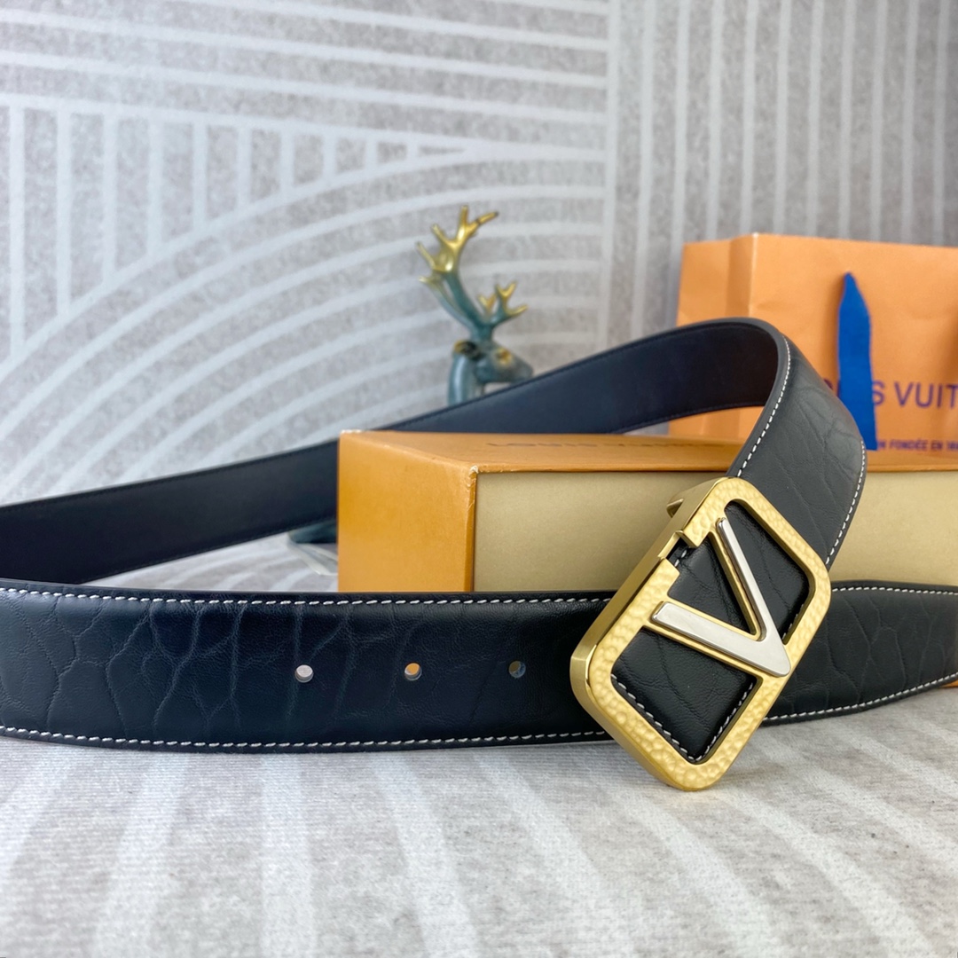 LV💕 特种皮腰带系列 ，原厂五金精品不锈钢扣，手感柔软舒适 宽3.8CM。