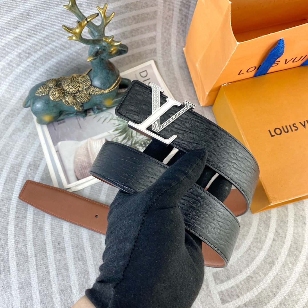 LV💕 特种皮腰带系列 ，原厂五金精品不锈钢扣，手感柔软舒适 宽3.8CM。