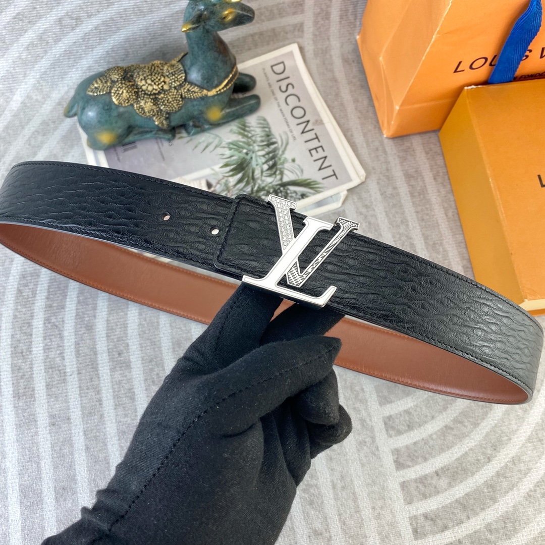 LV💕 特种皮腰带系列 ，原厂五金精品不锈钢扣，手感柔软舒适 宽3.8CM。