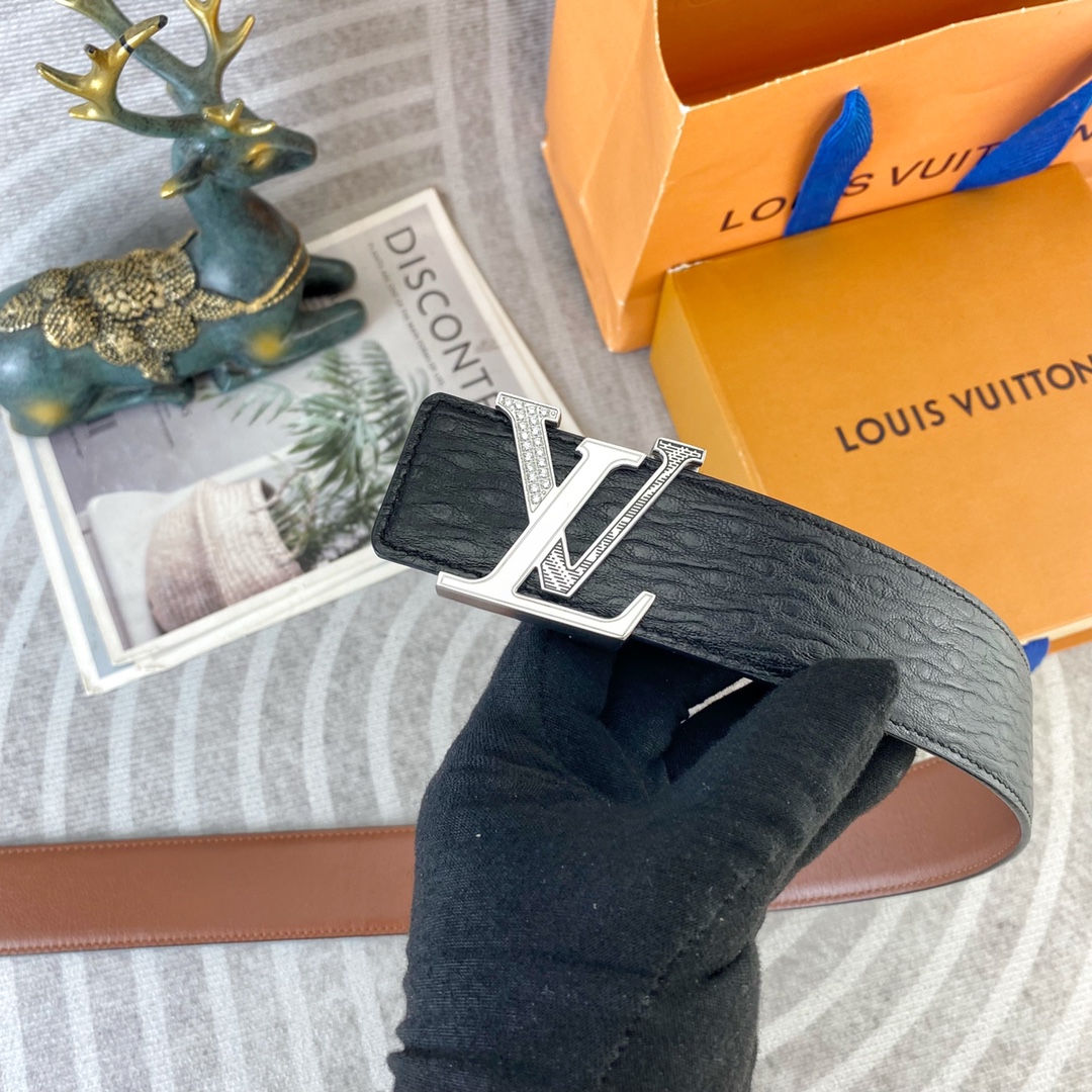 LV💕 特种皮腰带系列 ，原厂五金精品不锈钢扣，手感柔软舒适 宽3.8CM。