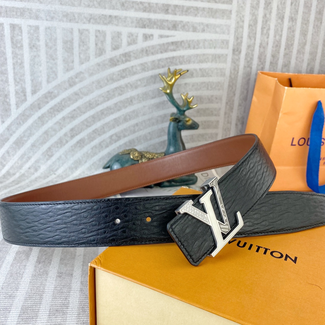 LV💕 特种皮腰带系列 ，原厂五金精品不锈钢扣，手感柔软舒适 宽3.8CM。