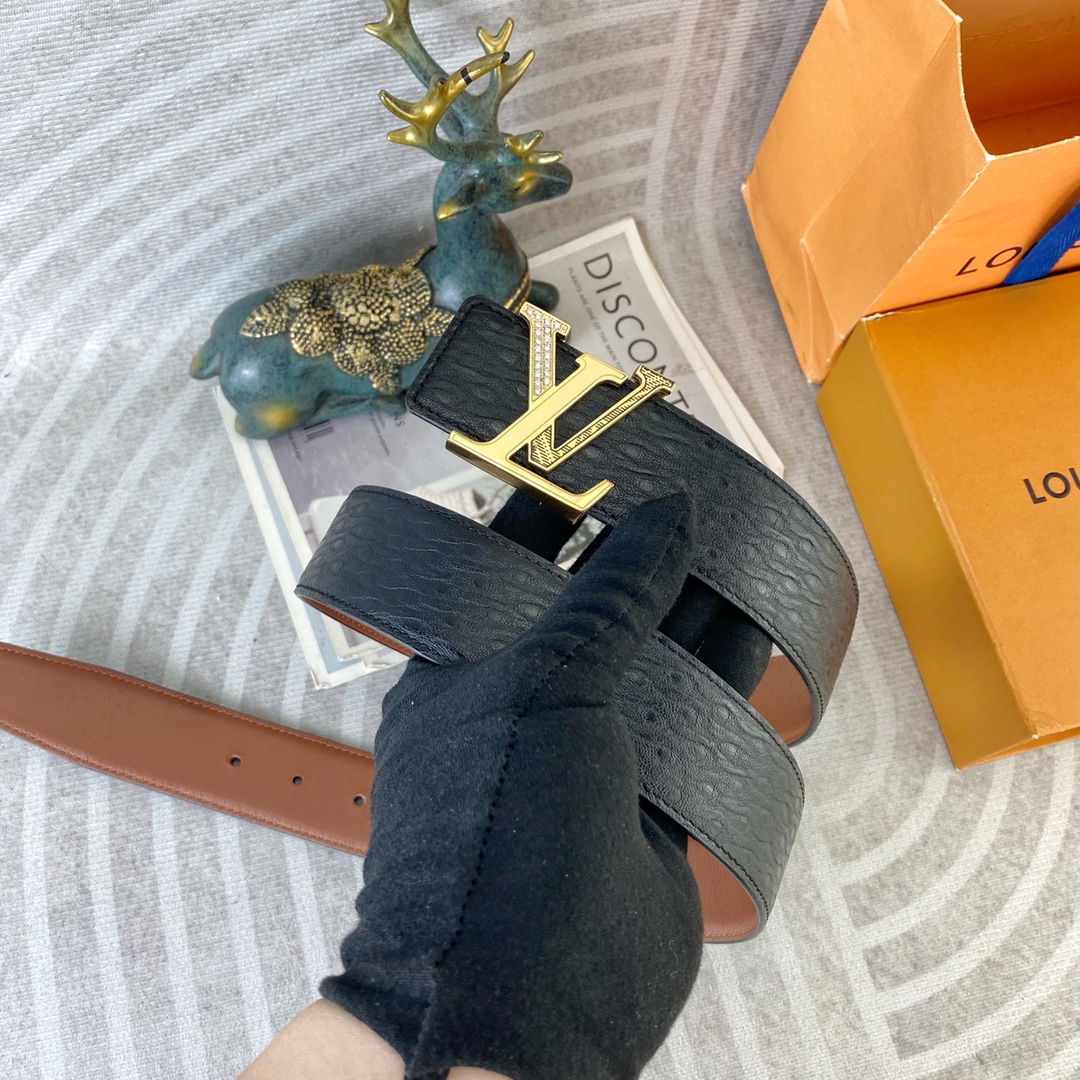 LV💕 特种皮腰带系列 ，原厂五金精品不锈钢扣，手感柔软舒适 宽3.8CM。
