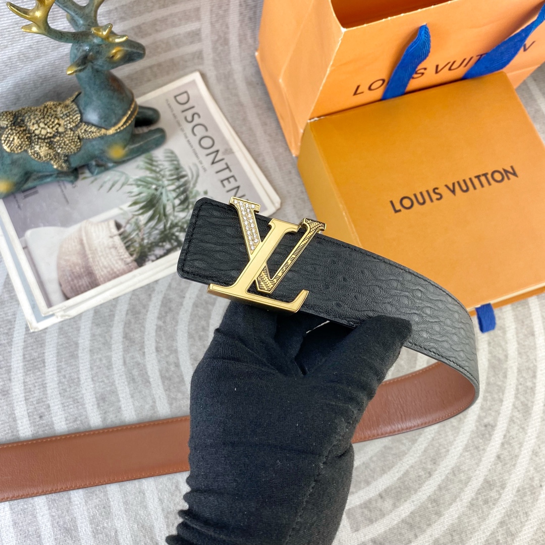 LV💕 特种皮腰带系列 ，原厂五金精品不锈钢扣，手感柔软舒适 宽3.8CM。