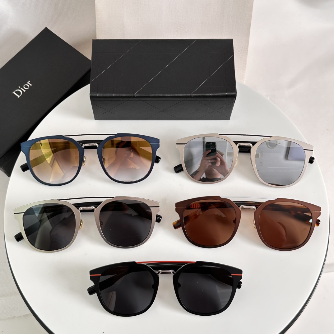  ‼️ 官网图 Dior
MOD：AL13.5
Size：52口23-150