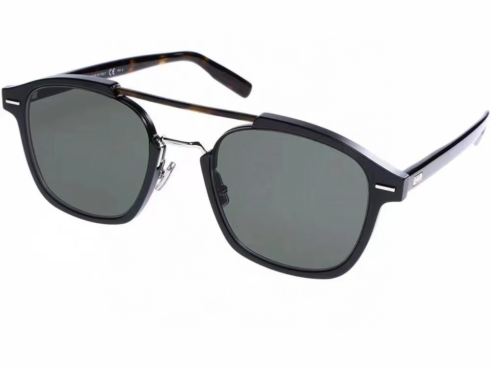  ‼️ 官网图 Dior
MOD：AL13.5
Size：52口23-150