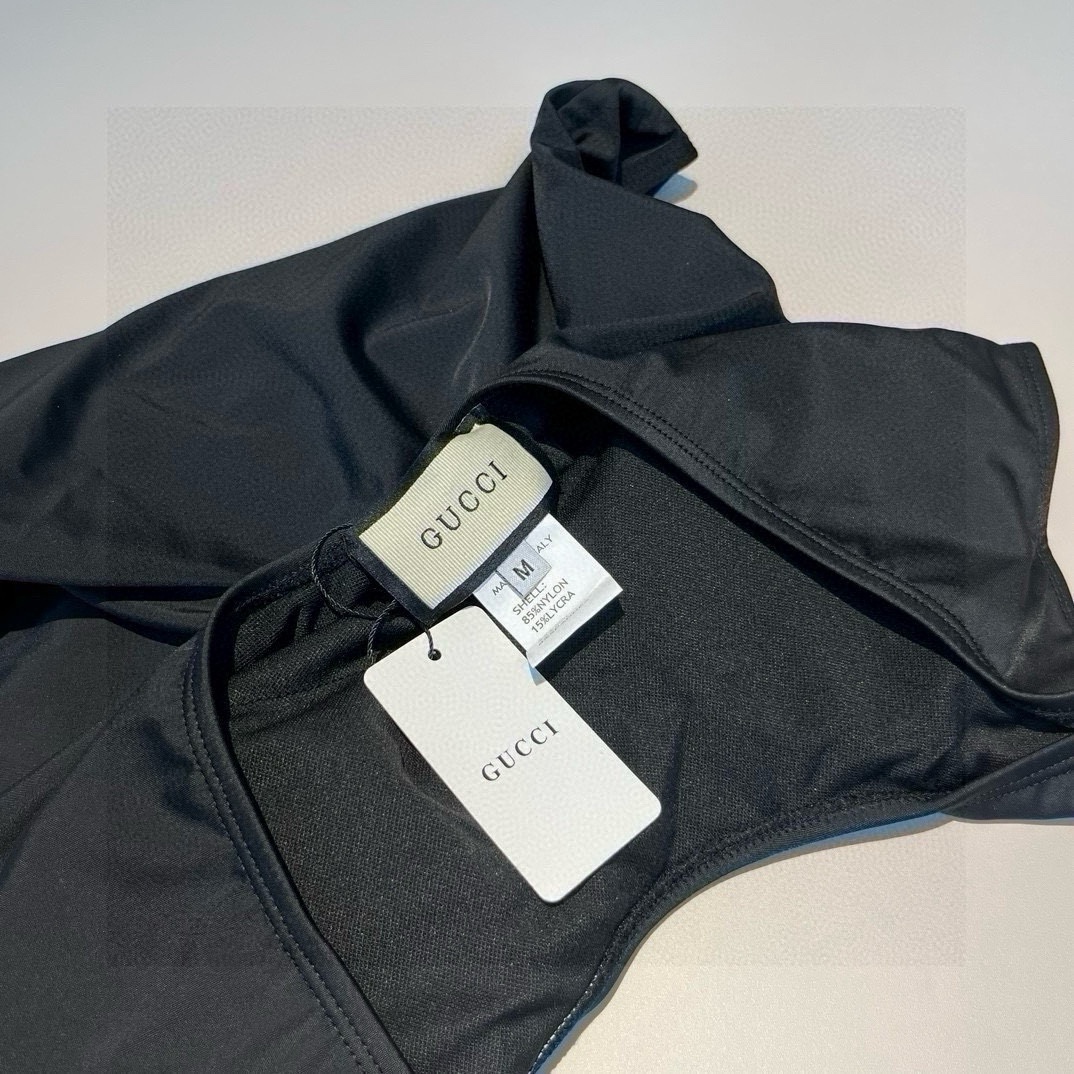 。

Gucci古奇新款连体泳衣，比基尼，S M L XL