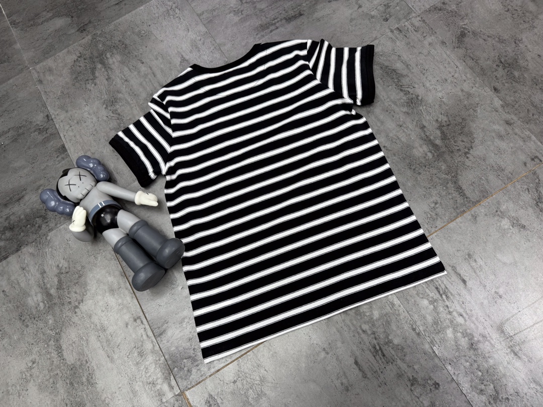 Coach Camiseta de Manga Corta a Rayas para Mujer - Estilo Clásico y Versátil 7 i1746366099 9729 5