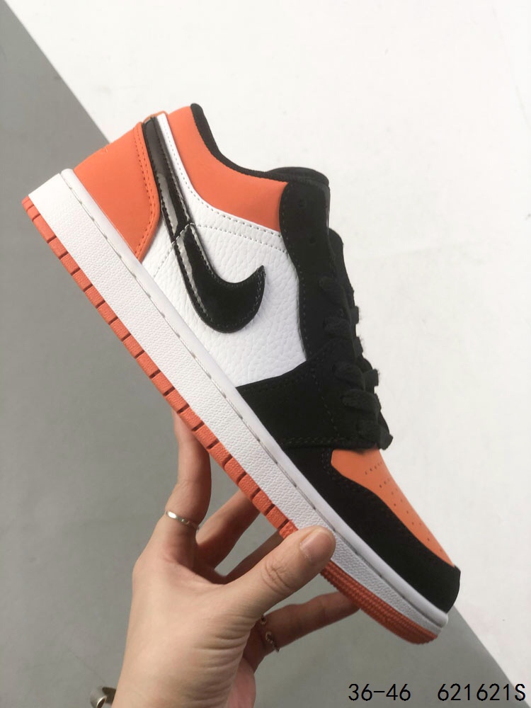 Air Jordan 1 Low WH: Retro Style, Modern Comfort - Perfect for Basketball & Streetwear 5 i1746372770 2706 3