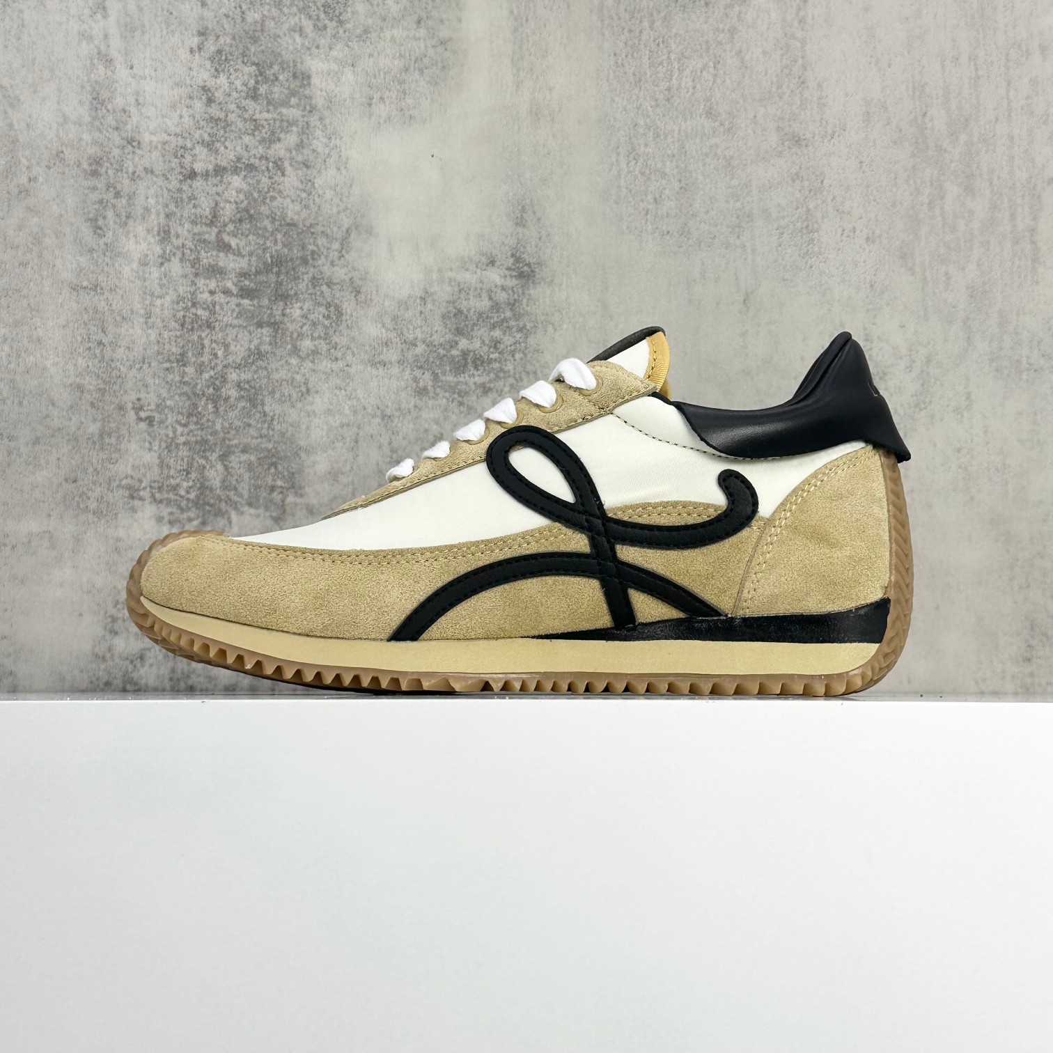 Loewe Flow Runner Sneakers in Leather and Nylon for Casual and Sporty Style 3 a1746460219170 1806