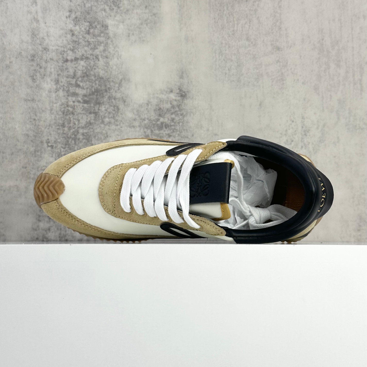 Loewe Flow Runner Sneakers in Leather and Nylon for Casual and Sporty Style 6 a1746460219573 2668