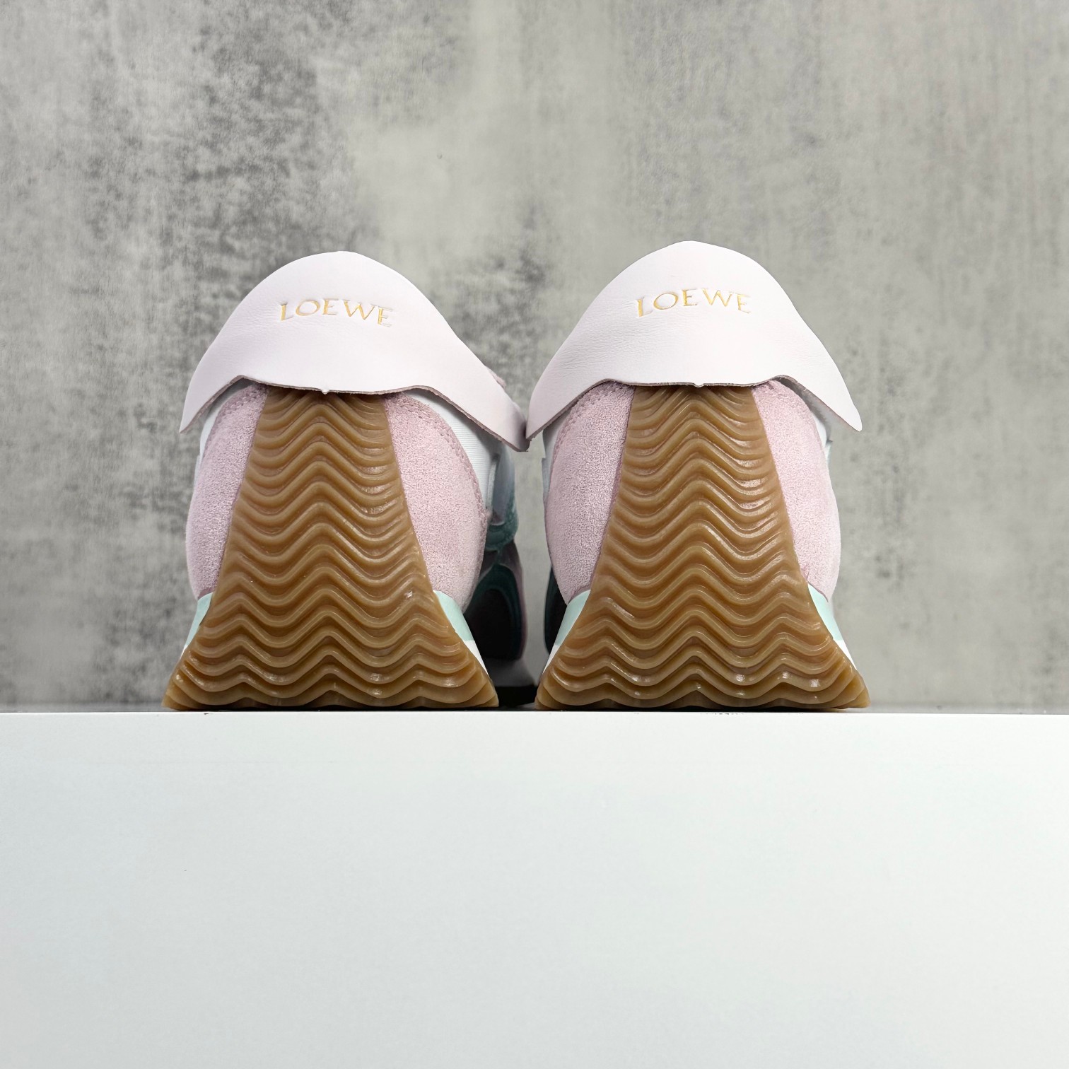 Loewe Flow Runner Sneakers in Pink and White Leather, Women's Size 36-40 7 a1746460424094 2654