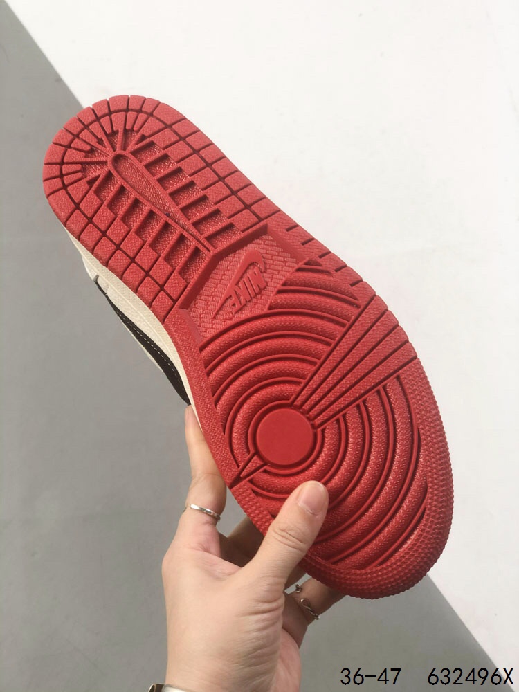 Air Jordan 1 Low Gucci Collab: Retro Style, Modern Comfort Sneakers 6 i1746375907 9161 4