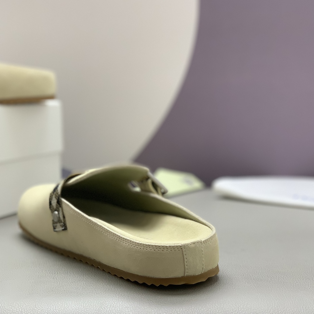 Zapatillas casual media caña para hombre - Esta zapatilla presenta una parte superior de ante suave 
