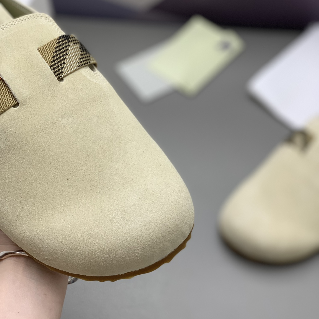 Zapatillas casual media caña para hombre - Esta zapatilla presenta una parte superior de ante suave 