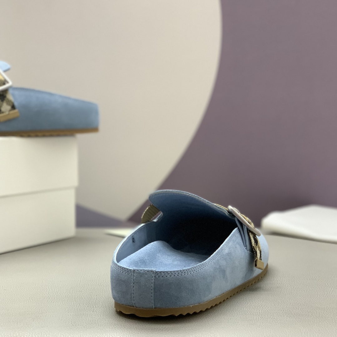 Zapatillas casual media caña para hombre - Esta zapatilla presenta una parte superior de ante suave 