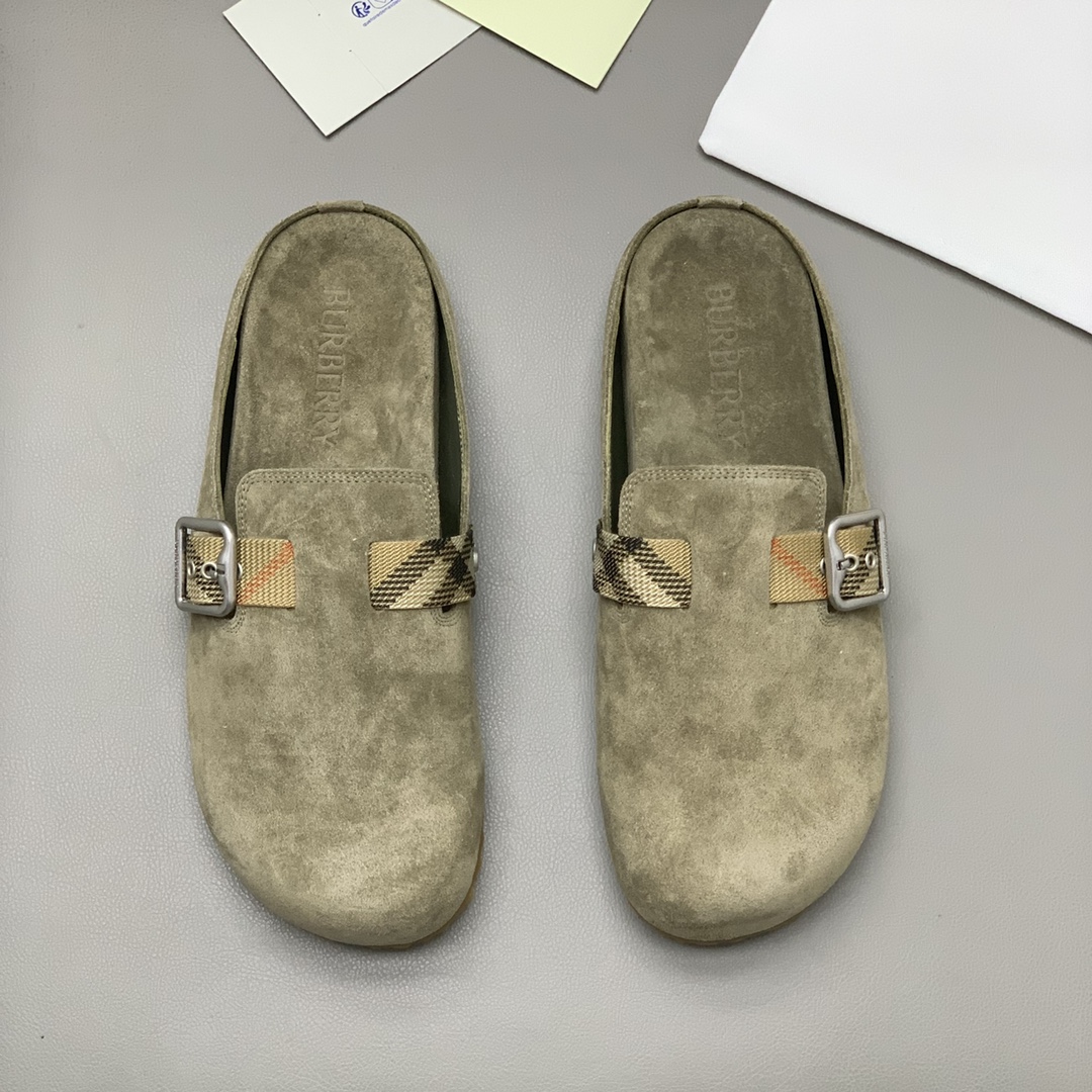 Zapatillas casual media caña para hombre - Esta zapatilla presenta una parte superior de ante suave 