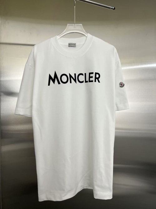 Moncler Unisex Cotton Short Sleeve T-Shirt with Logo Print - Casual Style