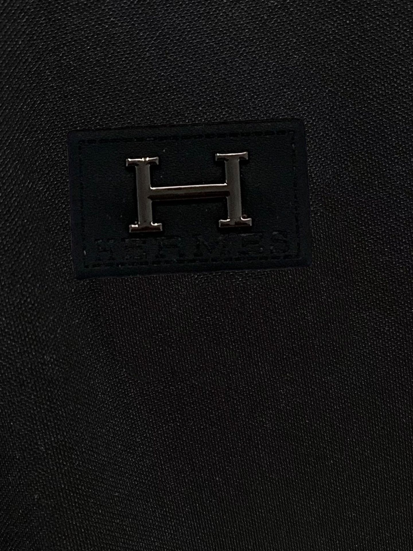 Hermès 品牌【HERMES 爱马仕】2025夏季新款翻领 全球 男装 简约