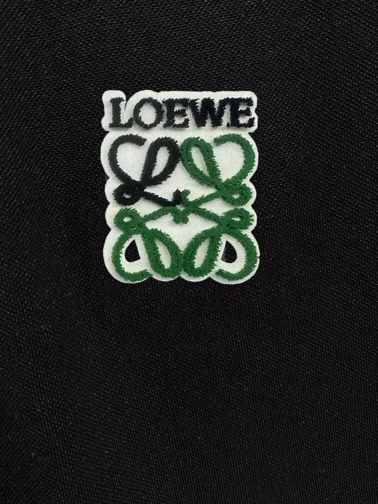 Loewe 品牌【LOEWE罗意威】2025夏季新款翻领 全球 男装 简约 从容百搭