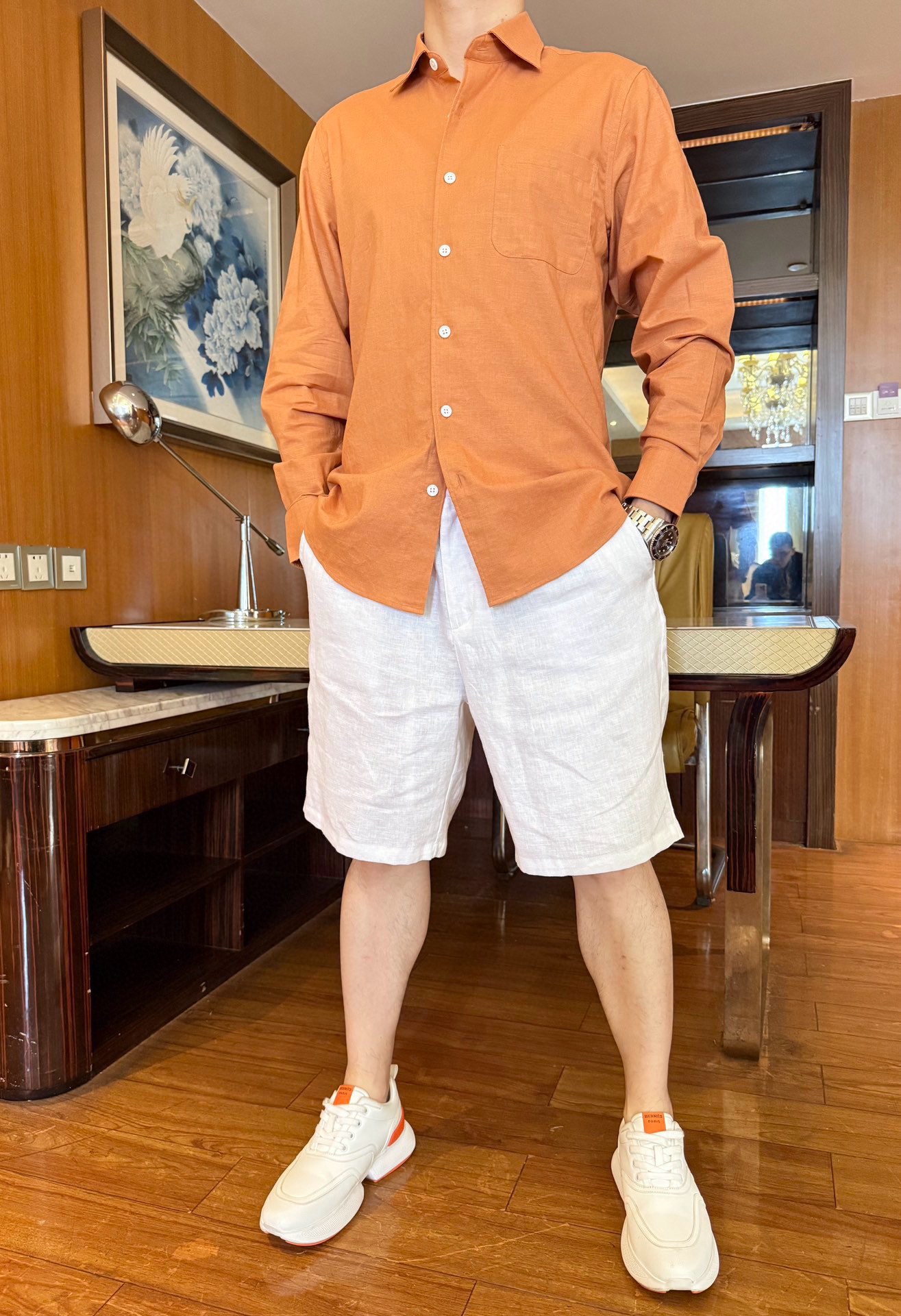 NO:158890,LP--2025 counter latest hot shirts are shipped, hot-selling items in European and American counters!  Selected imported cotton and linen fabrics from Italy, the simple and atmospheric design shows the charm. There is no need to say more about the effect of the upper body. The number of codes is 48-56 (model 173/130 wears 48, with Hong Kong Lane Crawford gift box packaging), loro piano, alexander wang19860909LP--2025专柜最新爆款衬衣出货 欧美专柜热销单品！精选意大利进口棉麻面料,简约大气的设计相当彰显韵味 上身效果不用多说.码数48-56（模特173/130穿48,配香港连卡佛礼盒包装）,,loro piana,alexander wang,Men's clothing