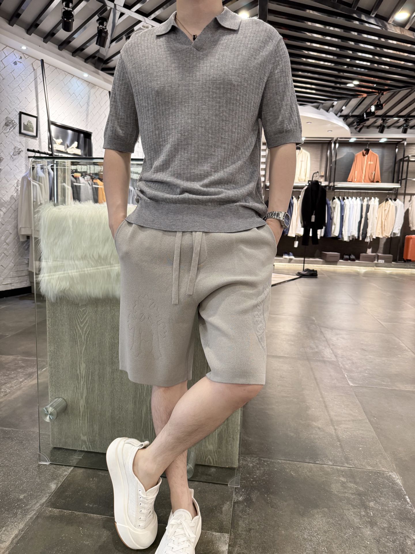 NO:158898,Crowxin-2025 counter latest hot shorts shipped, hot-selling items in European and American counters!  Selected Italian mulberry silk fabrics with simple and fashionable designs, and the unique brand logo on the side shows fashion. You deserve it. Code M-3XL (model 180/140 wears L, with Hong Kong Lane Crawford gift box packaging), chrome hearts, shorts, alexander wang19860909克罗心-2025专柜最新爆款短裤出货 欧美专柜热销单品！精选意大利桑蚕丝面料搭配简约时尚的设计,侧边独特的品牌logo彰显时尚 您值得拥有.码数M-3XL（模特180/140穿L,配香港连卡佛礼盒包装）,,chrome hearts,shorts,alexander wang,Men's clothing