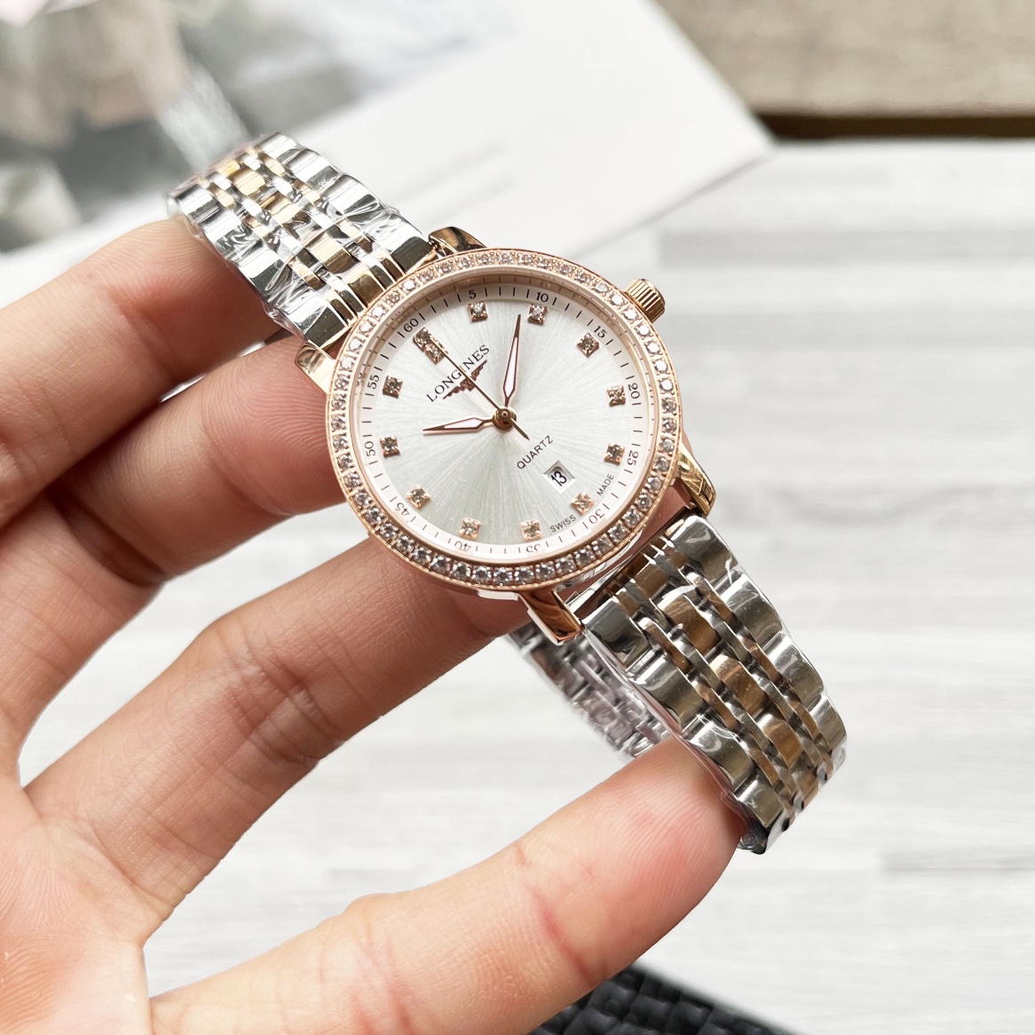 NO:336992,White shell, gold shell, steel belt 20 ceramic 30 diamond 20 Longines Women's watch original imported quartz movement Mineral glass mirror 316L stainless steel case diameter men 40mm women 30mm thick 8mm If today's sunlight stops its dazzling light, then your smile will illuminate my whole world, longines19860909白壳、金壳、钢带20 陶瓷30钻20 浪琴 女士腕表原装进口石英机芯 矿物质玻璃镜面 316L精钢表壳直径男40mm女30mm 厚8mm如果今天的阳光停止了它耀眼的光芒.那么你的一个微笑,将照亮我的整个世界,,longines,Watch