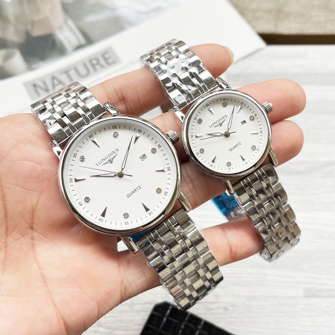 NO:337027,White shell, gold shell, steel belt 20 Longines Couple watch original imported quartz movement mineral glass mirror 316L stainless steel case diameter men 40mm women 30mm thick 8mm If today's sunlight stops its dazzling light, then your smile will illuminate my whole world, longines19860909白壳、金壳、钢带20  浪琴 情侣腕表原装进口石英机芯 矿物质玻璃镜面 316L精钢表壳直径男40mm女30mm 厚8mm如果今天的阳光停止了它耀眼的光芒.那么你的一个微笑,将照亮我的整个世界,,longines,Watch