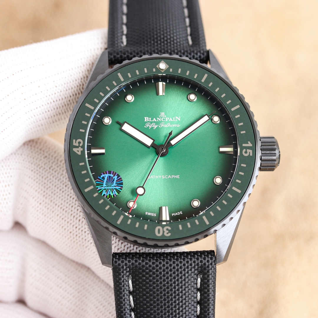 NO:337030,GF-First-looking Blancpain Fifty-Search Men's Watch with a full ceramic body - high-tech satin gray ceramic has a bright luster, high hardness, no color change, no stain, and no easy wear. [Case] ​​The tooth ring is paired with a strong three-dimensional feeling!  Never fade, the touch is smooth and does not hurt the skin. The crown (watch handle) is neatly engraved and super magical!  [Cloud] The satin ceramic buckle is also meticulously polished inside and outside. The needle tip of the buckle has been polished with multiple facets to perfectly restore the authentic details!  [Movement] Use the precise Hangzhou 7 Series movement to change to Blancpain's own Cal movement. The color of the plywood gem bearing is the same as the original, so that the color is truly pure and the plywood will no longer be fake at first glance!  In addition to the appearance closer to the original, the integrated plywood can better protect the movement and have a more stable quality!  After grinding, the plywood is chamfered and then carefully crafted. It is only to avoid the movement being stopped by the copper chips of the plywood falling off the movement. [Dial] Calendar size matching version, imported from Switzerland C3 luminous, brightness and durability are nearly the same as the original!  【Waterproof】Three-degree waterproof test.,19860909GF-全陶瓷机身的宝珀五十寻男表——高科技缎面灰色陶瓷光泽亮丽、高硬度、不变色、不沾污、不易磨损.【表壳】牙圈对版,立体感强！永不退色,手感爽滑且不伤肌肤.表冠（表把）刻字工整,超神级工艺！【表扣】缎面陶瓷表扣内外打磨同样一丝不苟,扣针的针尖做了多面倒角打磨,完美还原正品细节！【机芯】采用精准的杭州7系机芯改宝珀自产Cal.机芯,夹板宝石轴承颜色与原装一致,真正做到色泽纯良,让夹板不再一眼假！一体式夹板,除了外观更接近原装之余还能更好的保护机芯,质量更稳定！夹板经过研磨处理之后再做倒角加工,慢工细琢只为了避免夹板的铜屑跌落机芯而导致机芯偷停.【表盘】日历大小对版,瑞士进口C3夜光,亮度持久度直逼原装正品！【防水】三度防水测试.,,Watch