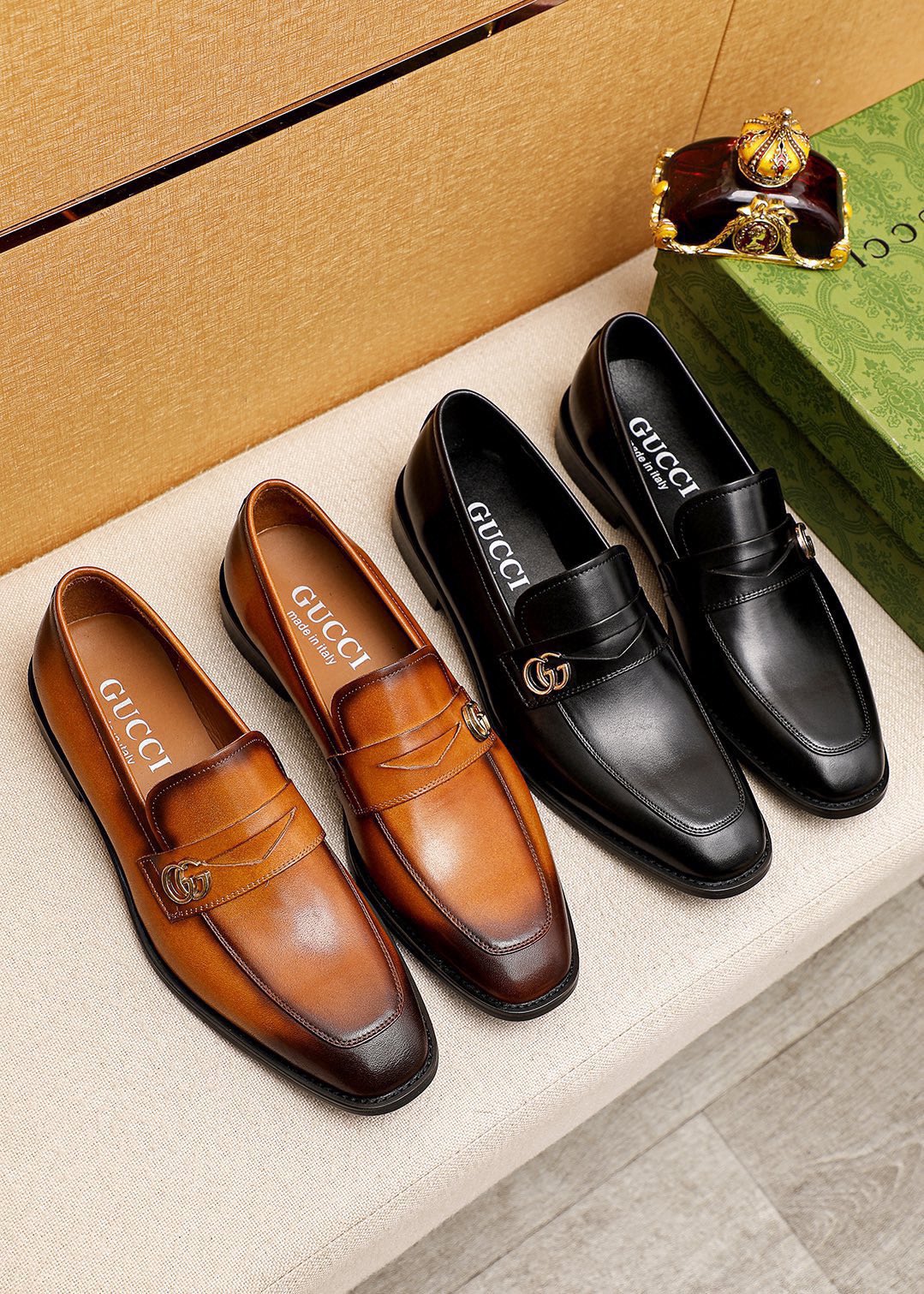 Gucci Leather Loafers with Horsebit Detail - Luxurious Designer Footwear 6 i1746492569 3268 4