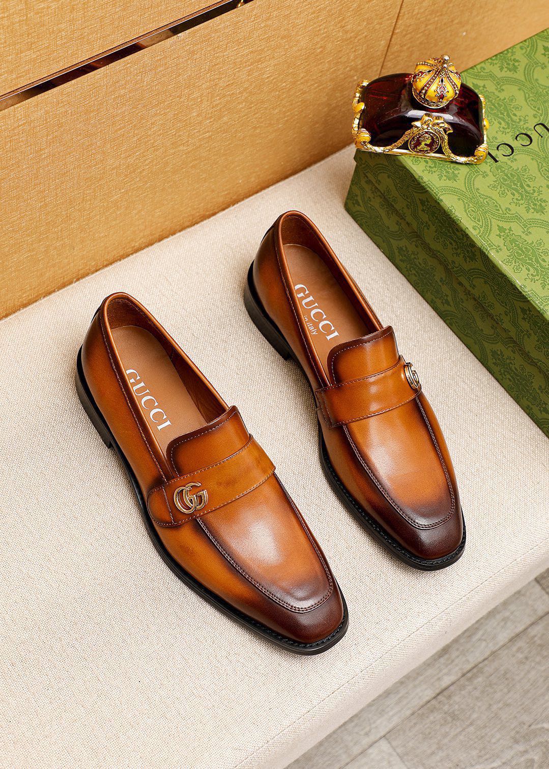Gucci Men's Leather Loafers with Gold-Tone Hardware - Iconic Style 1 Gucci Men's Leather Loafers with Gold-Tone Hardware - Iconic Style