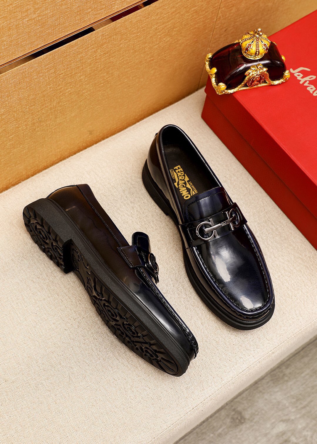 Salvatore Ferragamo Men's Leather Loafers with Metal Buckle, Black 4 i1746492853 4150 2