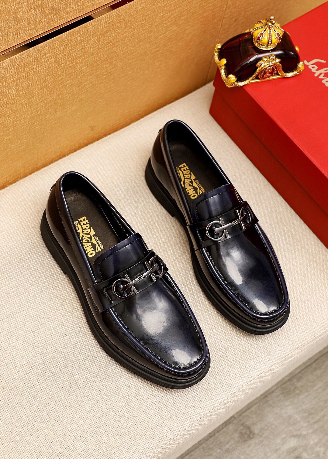Salvatore Ferragamo Men's Leather Loafers with Metal Buckle, Black 2 i1746492853 5418 0