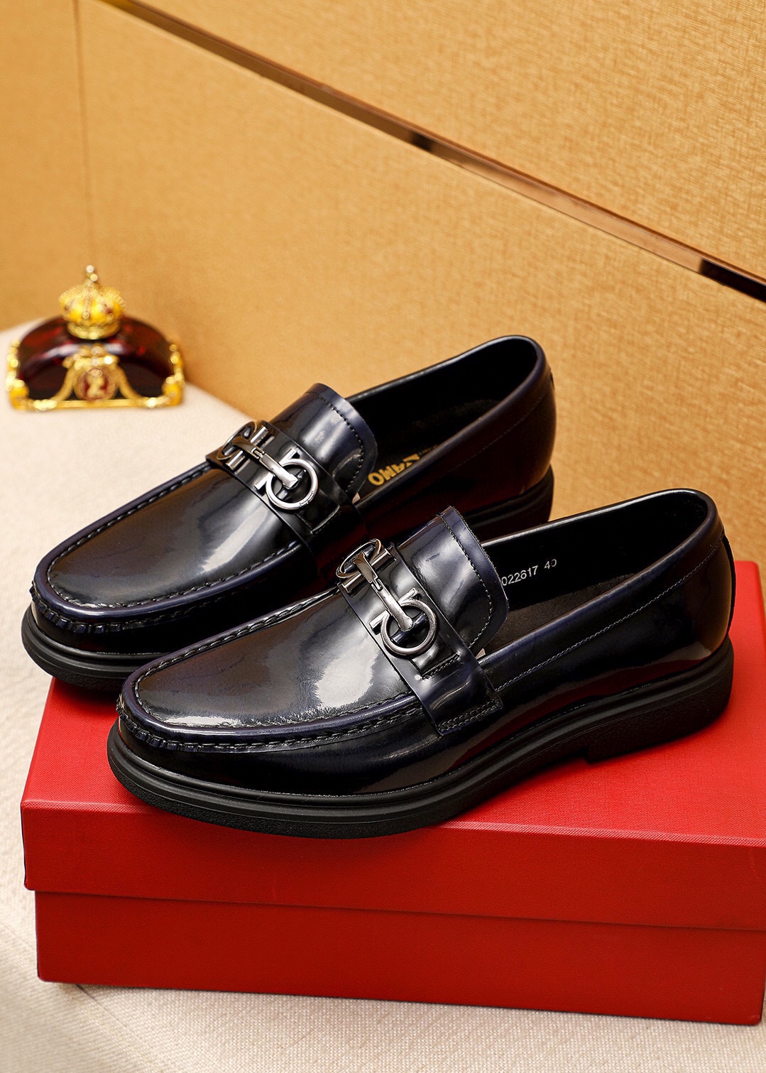 Salvatore Ferragamo Men's Leather Loafers with Metal Buckle, Black 3 i1746492853 9548 1