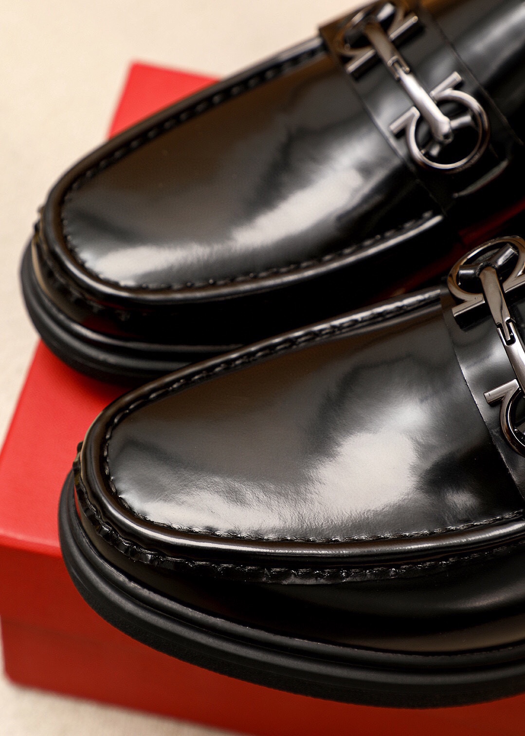 Ferragamo Men's Leather Loafers with Metal Buckle, Sizes 38-44 8 i1746492885 3003 6