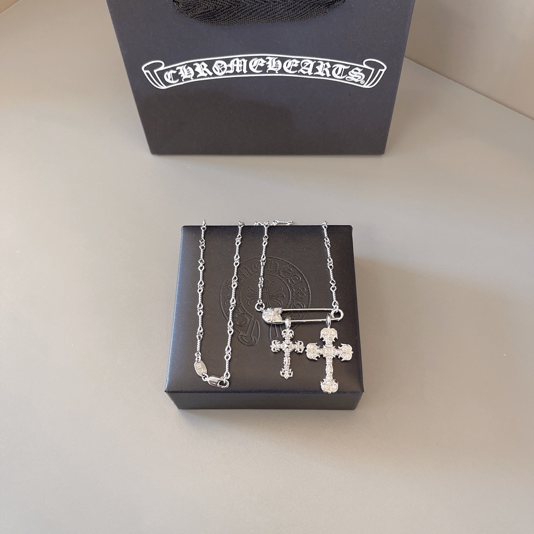 NO:113695,The latest model of Croxin is too handsome. It won't explode. The manufacturer direct sales. The original one-to-one reproduction. Croxin necklace, jewelry boutique, chrome hearts, necklace19860909太帅了最新款克罗心 不爆不发 厂家直销 原版一比一复刻 克罗心项链,饰品精品,chrome hearts,necklace,Jewelry