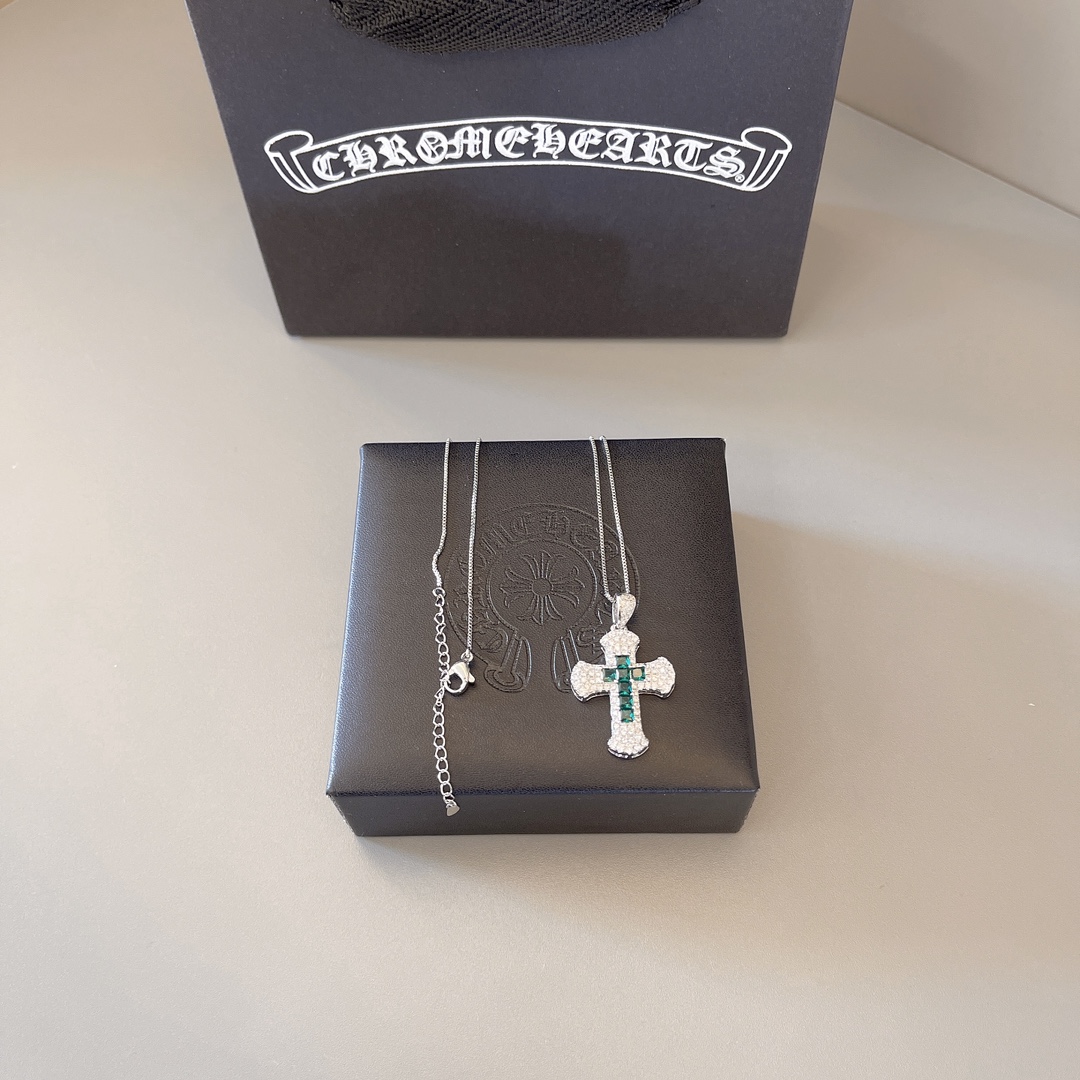 NO:113702,The latest model of Croxin is too handsome. It won't explode. The manufacturer direct sales. The original one-to-one reproduction. Croxin necklace, jewelry boutique, chrome hearts, necklace19860909太帅了最新款克罗心 不爆不发 厂家直销 原版一比一复刻 克罗心项链,饰品精品,chrome hearts,necklace,Jewelry