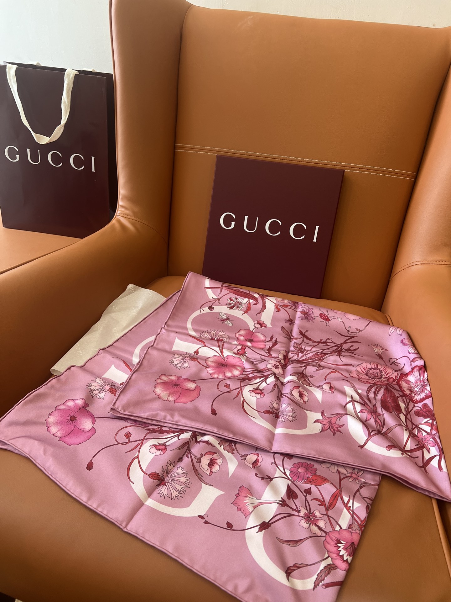 [Gucci Scarves]Gucci25 floral scarf pink Size: 90x90cm 100 twill silk exquisi